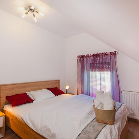 Pitstop Apartments Dumbravita  Экстерьер фото
