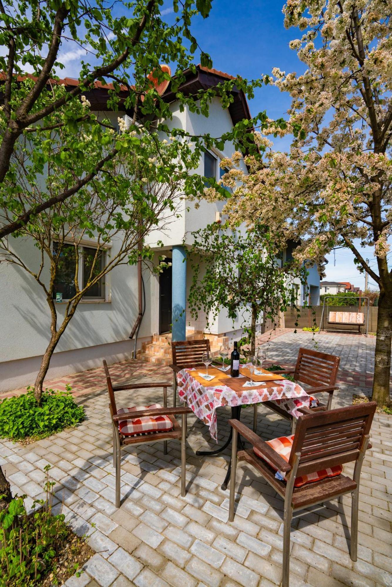 Pitstop Apartments Dumbravita  Экстерьер фото